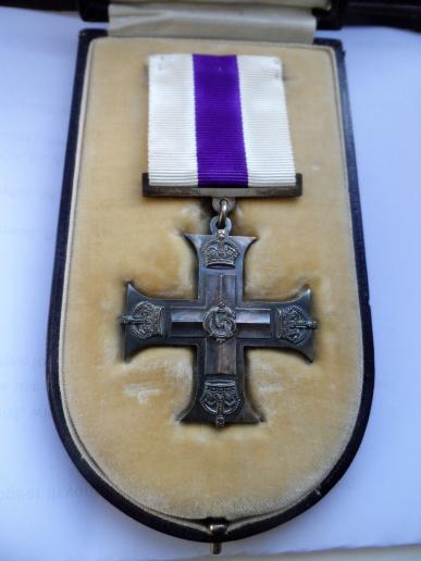 MILITARY CROSS -GEORGE V-IN ORIGINAL BOX