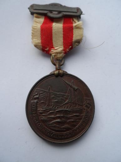 GORLESTON VOLUNTEER LIFEBOAT LIFESAVING MEDAL-CHRISTEAN OCTOBER 14TH 1903