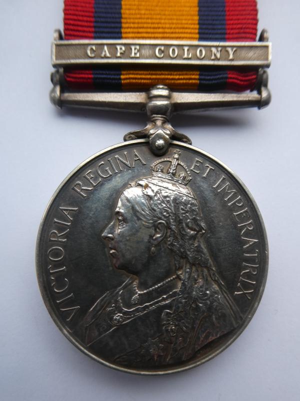 QUEENS SOUTH AFRICA MEDAL TO AINGER-NORFOLK REGT DIED OF DISEASE AT MODDER RIVER 25/02/1900