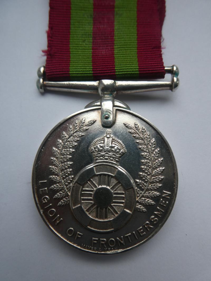 NEW ZEALAND LEGION OF FRONTIERSMEN SILVER MEDAL FOR LONG SERVIVE AND EFFICIENCY BY MAYER AND KEAN-NAMED TO E FRANCE