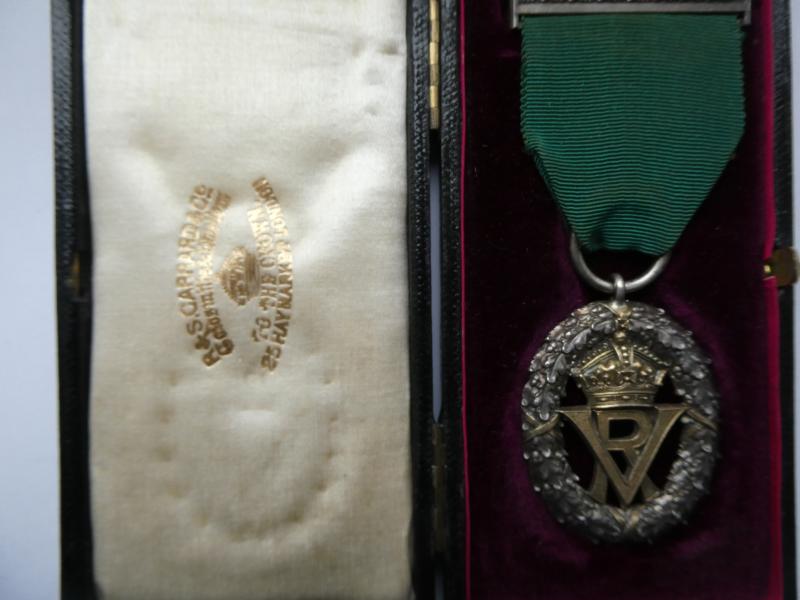 VOLUNTEER DECORATION (VICTORIA) -IN ORIGINAL GARRARD BOX F ISSUE