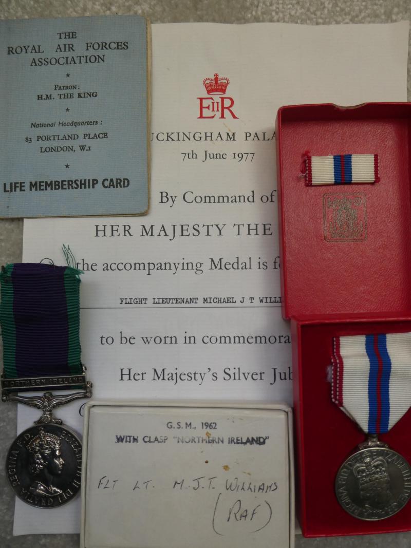 CAMPAIGN SERVICE MEDAL NORTHERN IRELAND AND 1977 JUBILEE PAIR TO FLIGHT LIEUTENANT J T WILLIAMS R.A.F.
