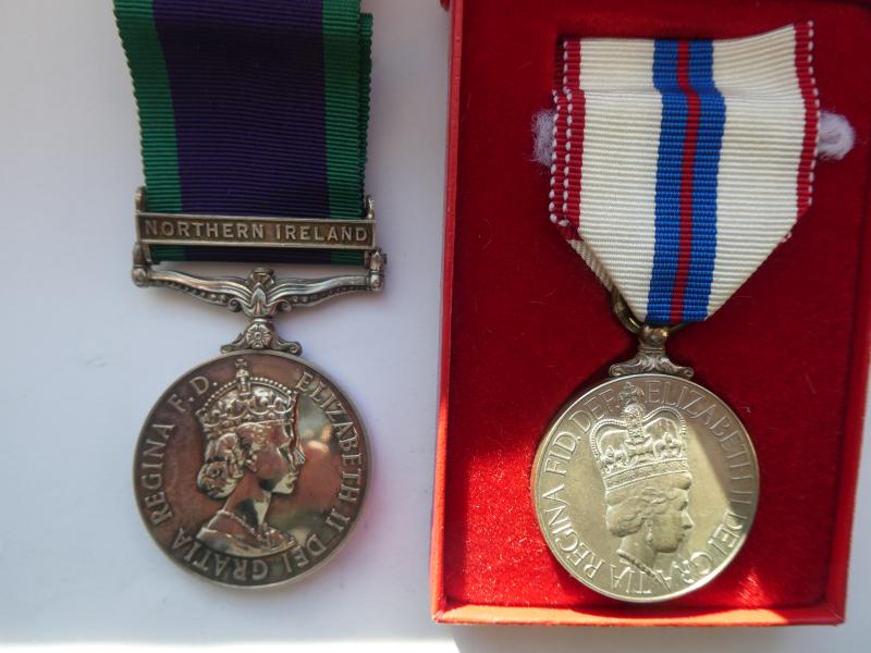 CAMPAIGN SERVICE MEDAL NORTHERN IRELAND AND 1977 JUBILEE PAIR TO FLIGHT LIEUTENANT J T WILLIAMS R.A.F.
